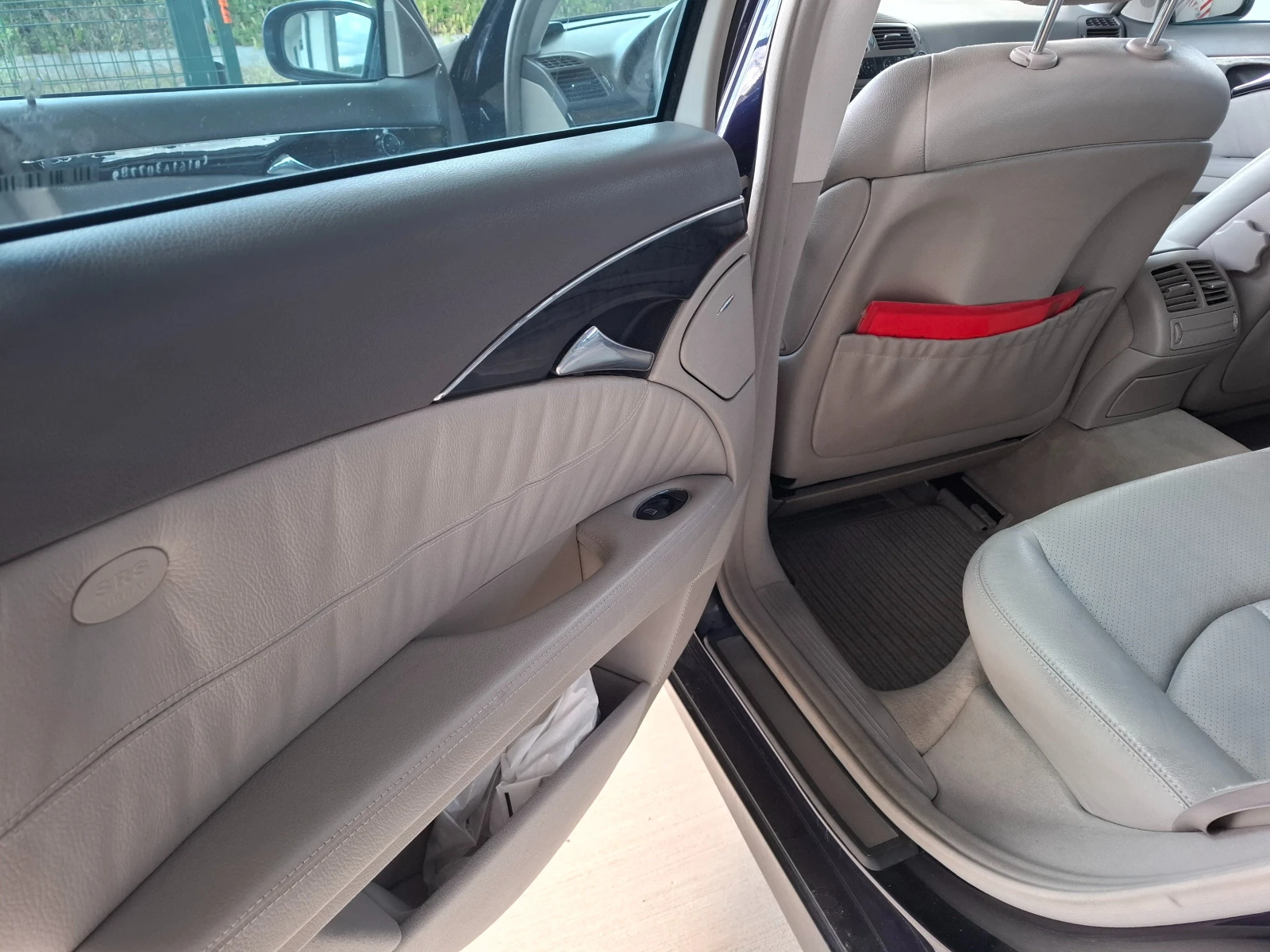 Mercedes-Benz E 270, снимка 8 - Автомобили и джипове - 56191672