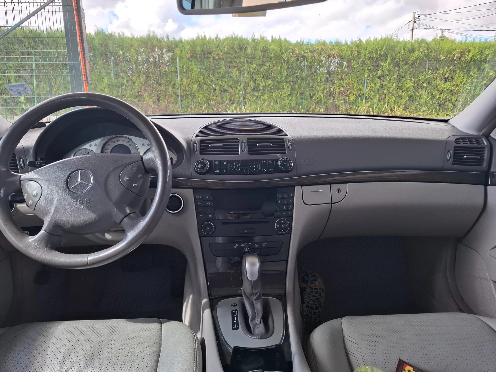 Mercedes-Benz E 270, снимка 12 - Автомобили и джипове - 56191672
