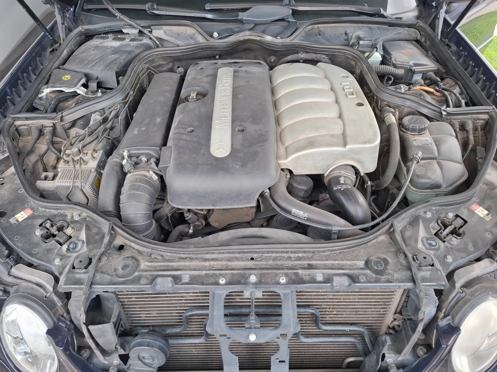 Mercedes-Benz E 270, снимка 15 - Автомобили и джипове - 56191672