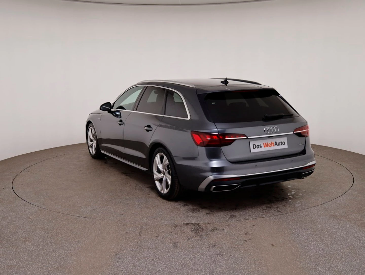 Audi A4, снимка 3 - Автомобили и джипове - 56420947