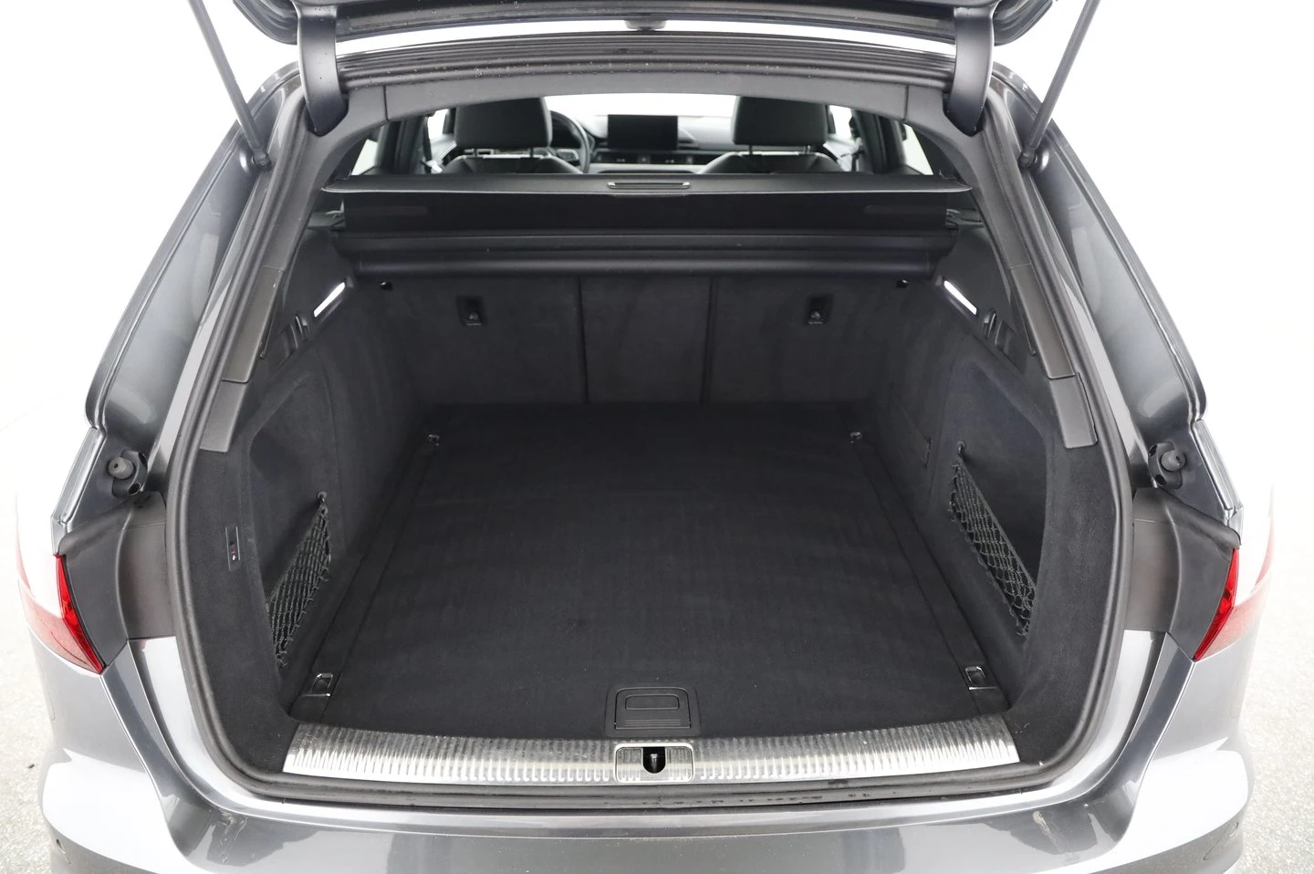 Audi A4, снимка 15 - Автомобили и джипове - 56420947