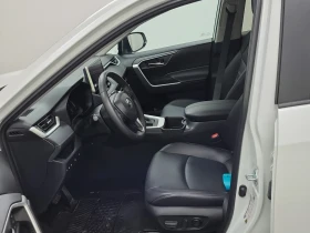 Toyota Rav4 * XLE* Aвтокредит* Пълна сервизна история* , снимка 9