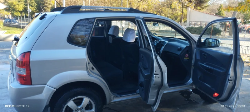 Hyundai Tucson, снимка 4 - Автомобили и джипове - 52015275