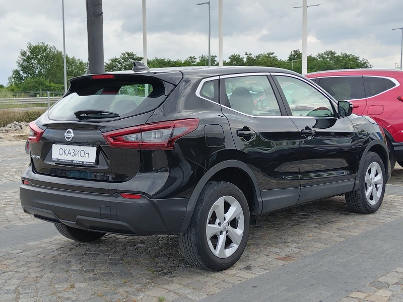 Nissan Qashqai 1.3 TCe 140к.с./Acenta, снимка 5 - Автомобили и джипове - 46478308