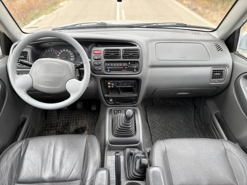 Suzuki Grand vitara, снимка 11 - Автомобили и джипове - 52270897