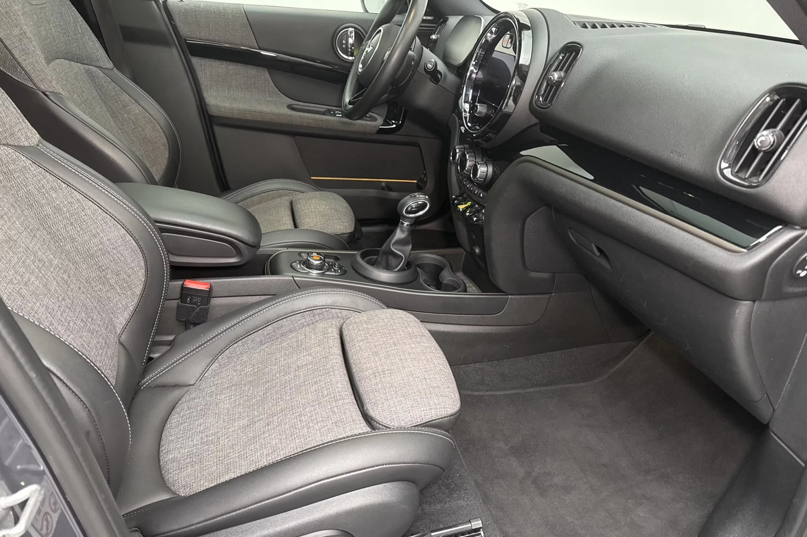 Mini Countryman ALL4 SE 224к.с * Панорама*  - изображение 7