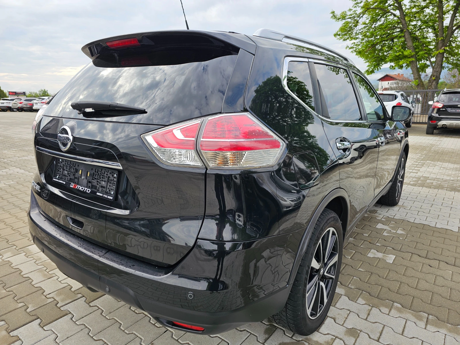 Nissan X-trail 1.6D, Tekna, Камера 360, Нави, Keyless! - изображение 3