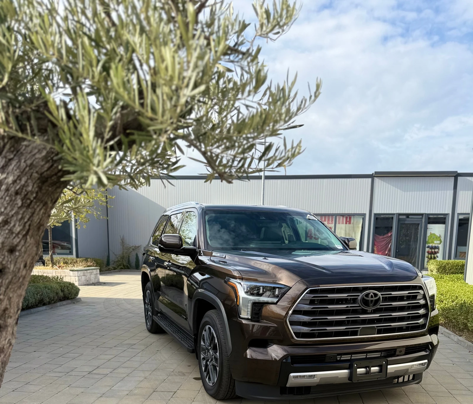 Toyota Sequoia Limited, НОВА, 2025, 3.5 ХИБРИД, НАЛИЧНА, 10 км  - изображение 4