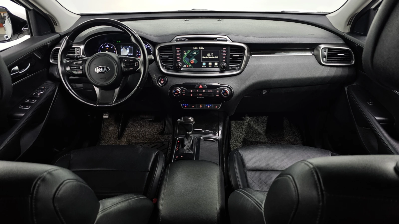 Kia Sorento 2.0 CRDI / АВТОМАТИК / СЕРВИЗНА ИСТОРИЯ !!! - изображение 6