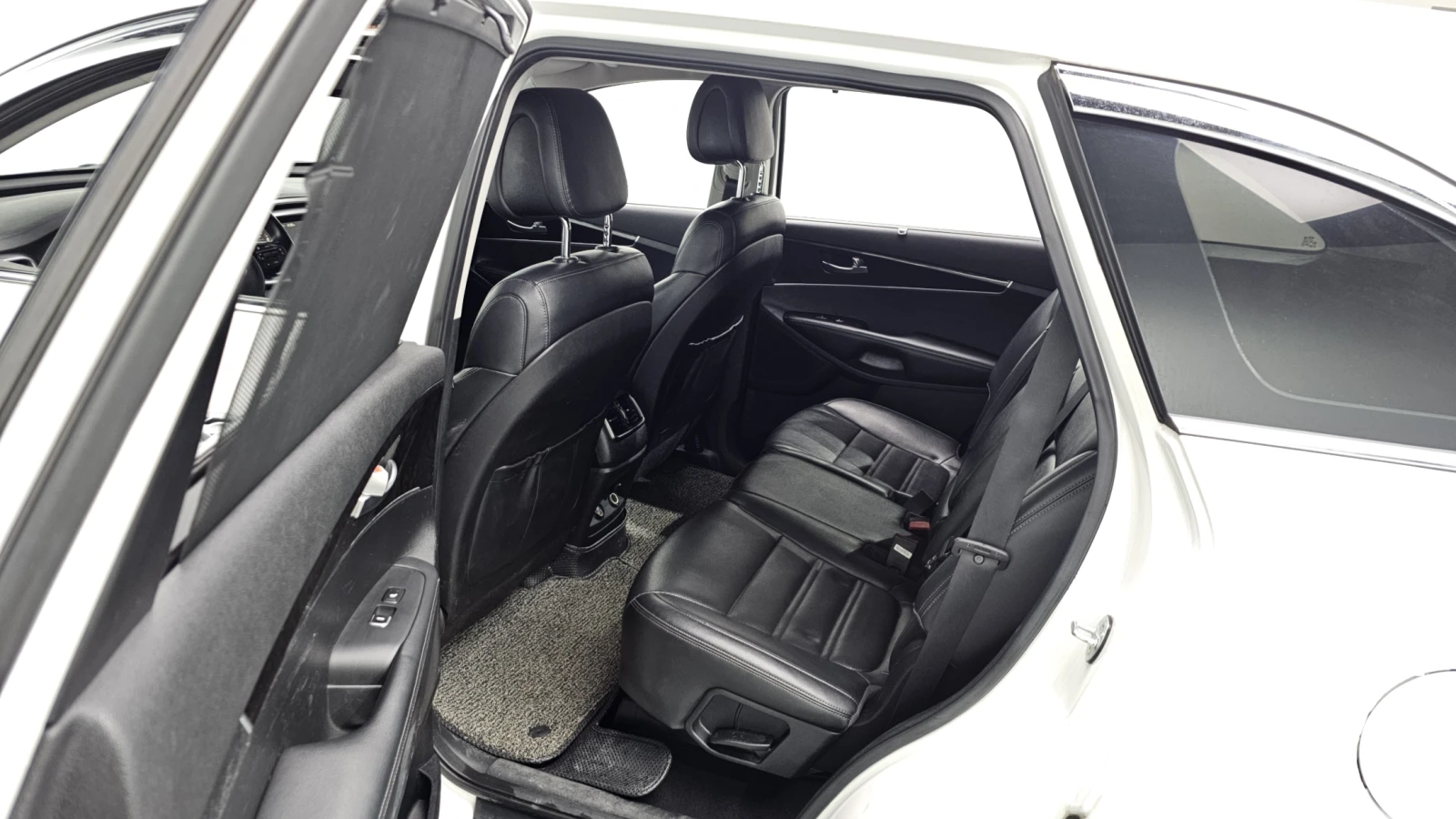 Kia Sorento 2.0 CRDI / АВТОМАТИК / СЕРВИЗНА ИСТОРИЯ !!! - изображение 8