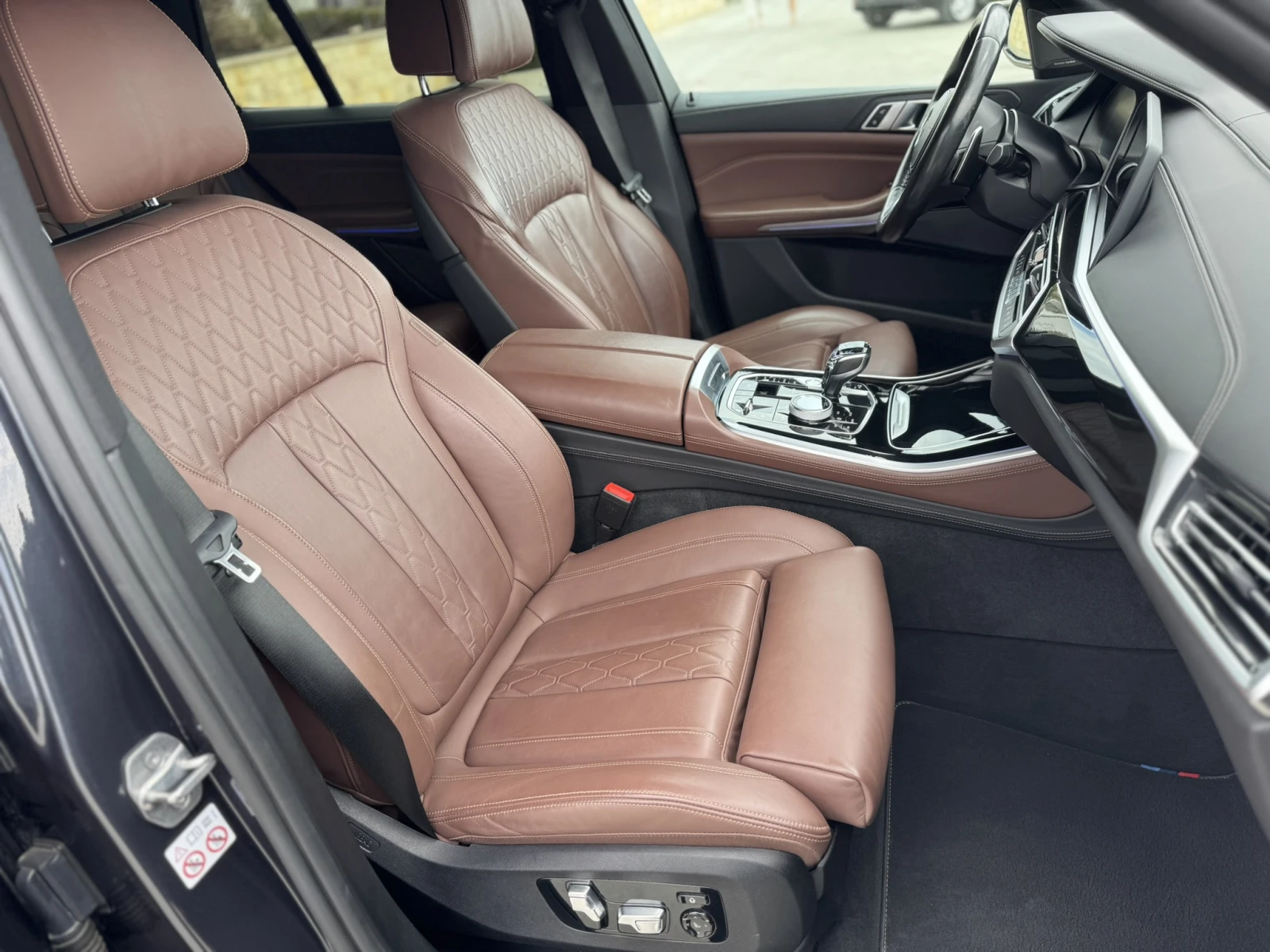 BMW X5 40i xDrive M-Power Individual, снимка 9 - Автомобили и джипове - 54245742