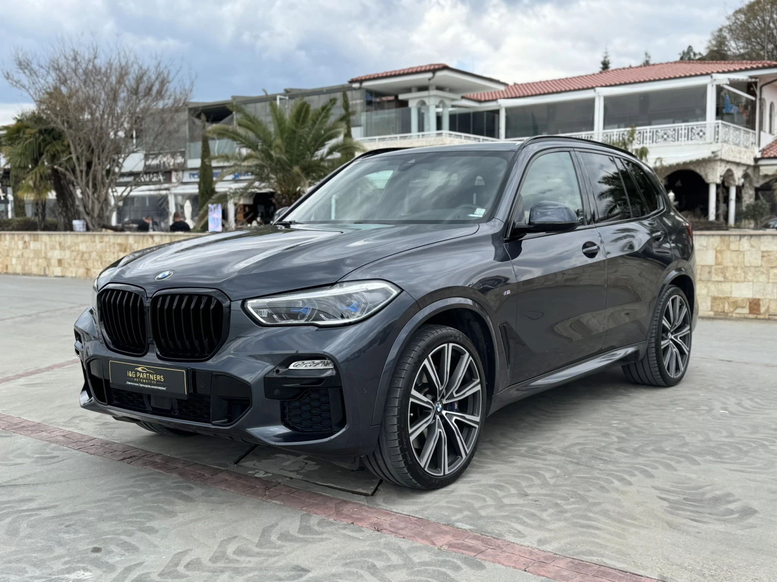 BMW X5 40i xDrive M-Power Individual, снимка 2 - Автомобили и джипове - 54245742