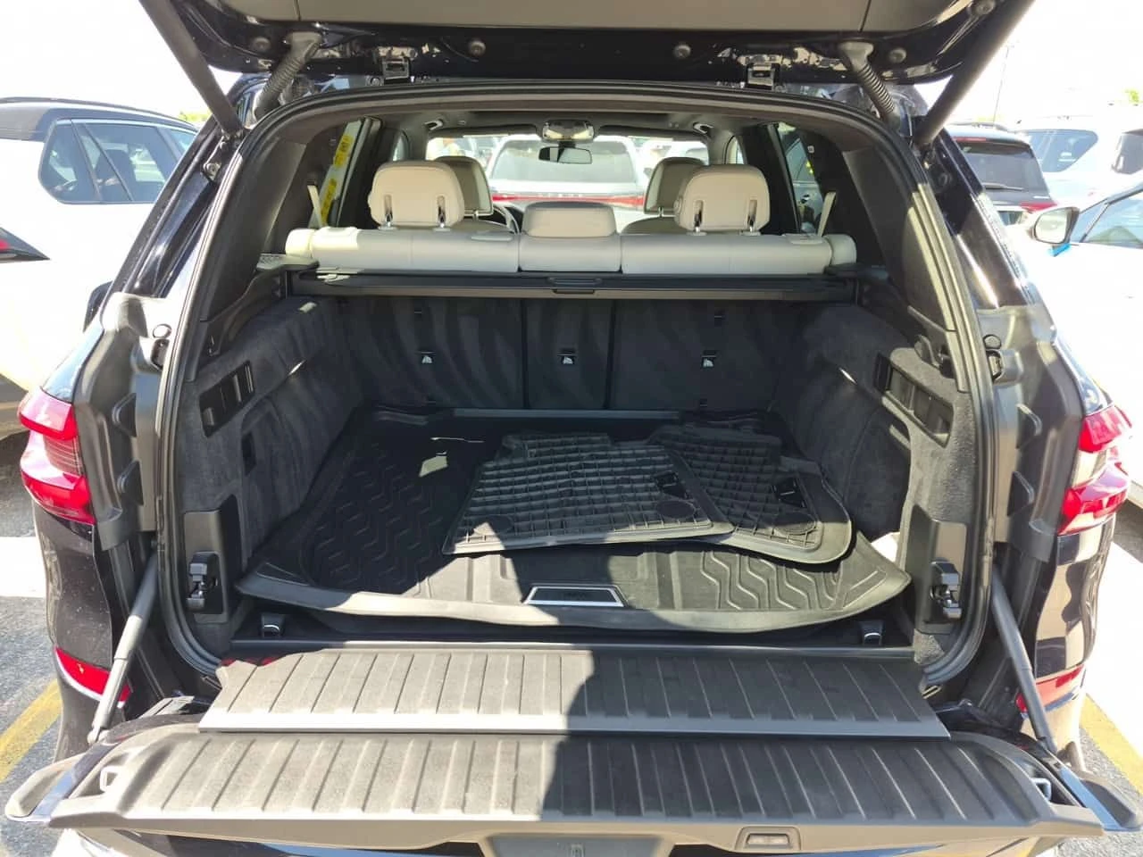 BMW X5 XDRIVE40I* DISTRONIC* ОБДУХВАНЕ* ЛАЗЕР* SKY LOUNGE, снимка 14 - Автомобили и джипове - 54755718