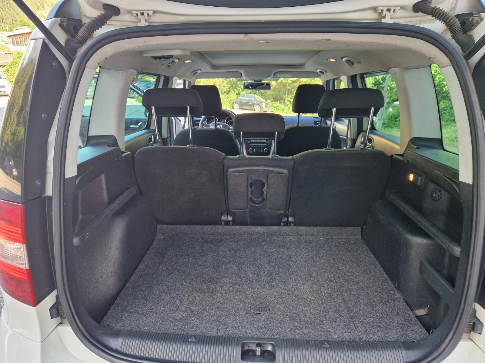 Skoda Yeti 2.0TDi 4Motion DSG(6), снимка 11 - Автомобили и джипове - 54961894