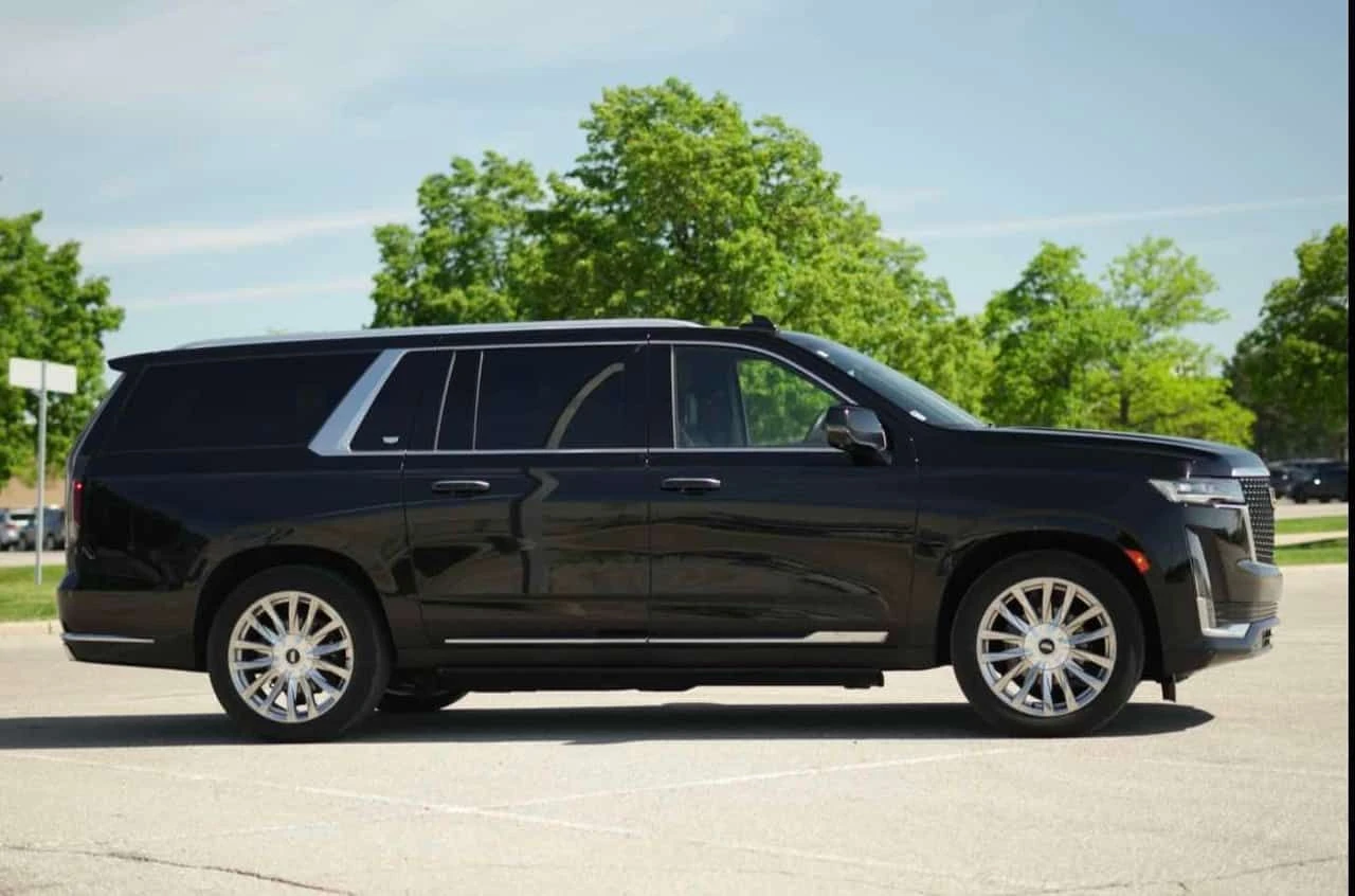 Cadillac Escalade * 4WD Premium Luxury* АВТОКРЕДИТ БЕЗ ПЪРВОНАЧАЛНА*, снимка 3 - Автомобили и джипове - 55164238