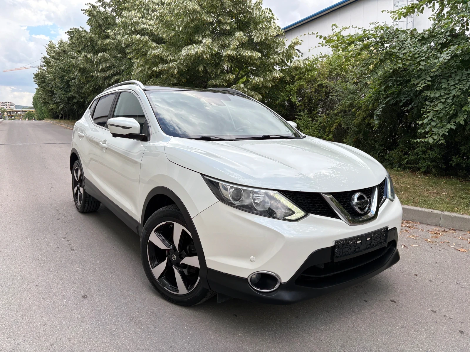 Nissan Qashqai 1.5 DCI NTEC KEYLESS-GO 360 CAMERA, снимка 3 - Автомобили и джипове - 55195676