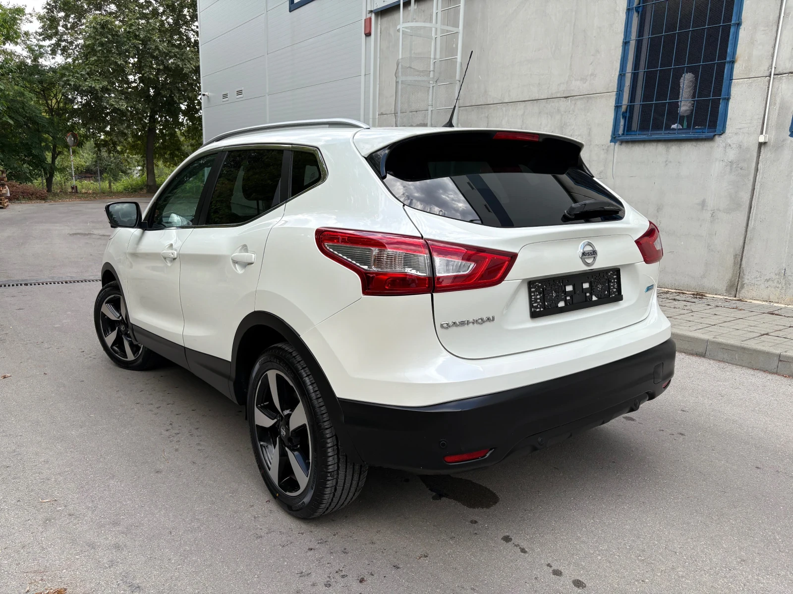 Nissan Qashqai 1.5 DCI NTEC KEYLESS-GO 360 CAMERA, снимка 5 - Автомобили и джипове - 55195676