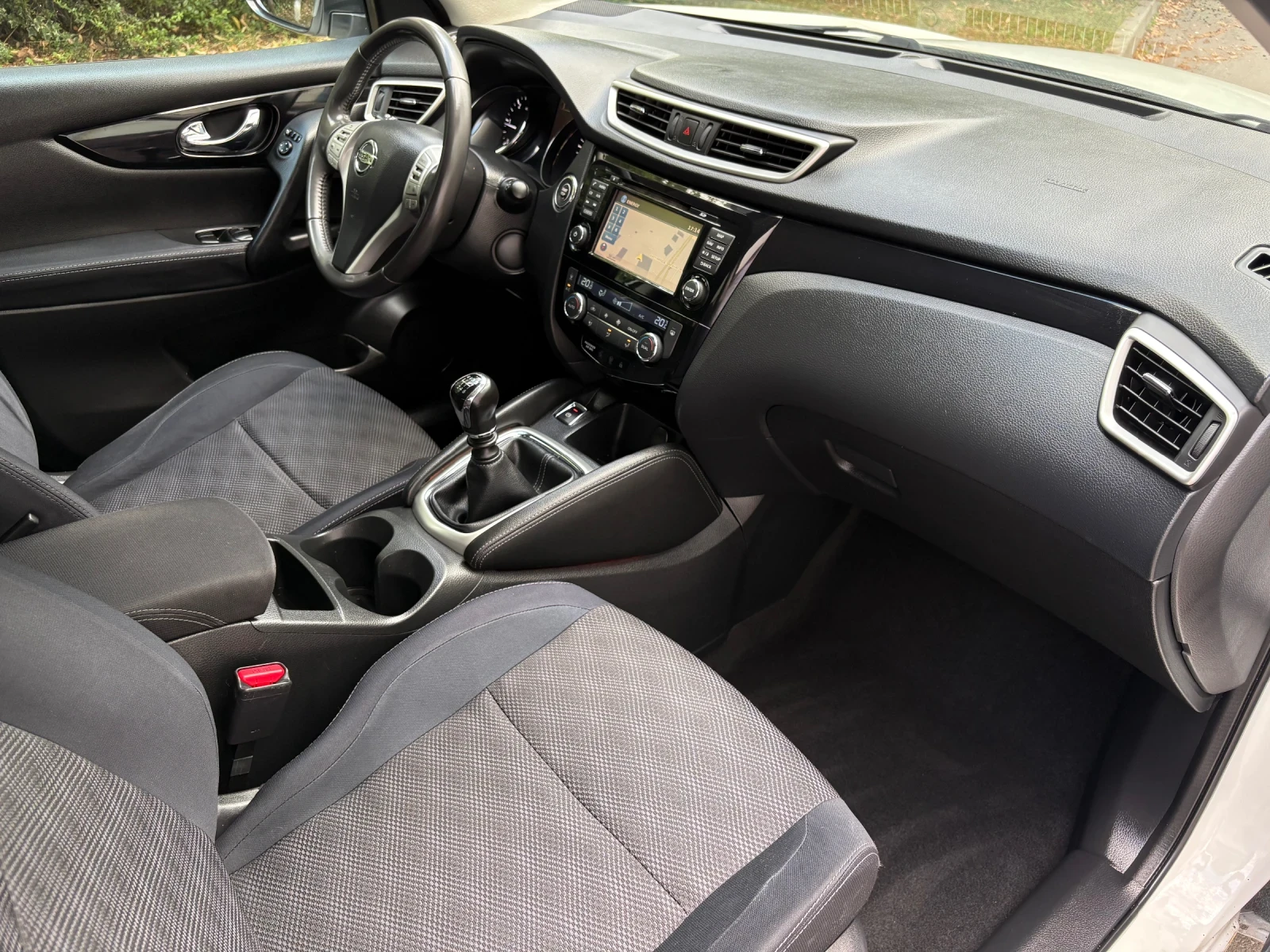 Nissan Qashqai 1.5 DCI NTEC KEYLESS-GO 360 CAMERA, снимка 8 - Автомобили и джипове - 55195676