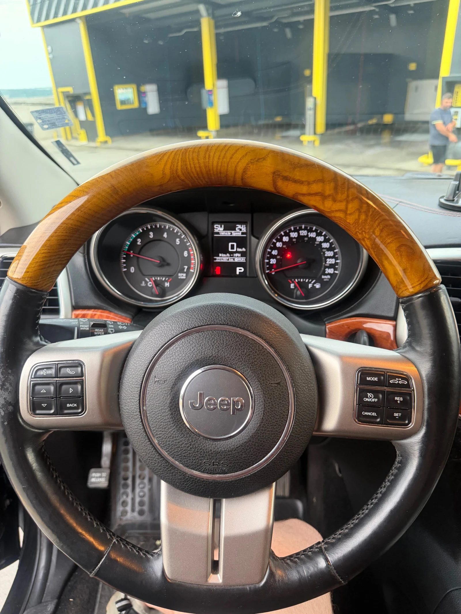 Jeep Grand cherokee, снимка 8 - Автомобили и джипове - 55383366