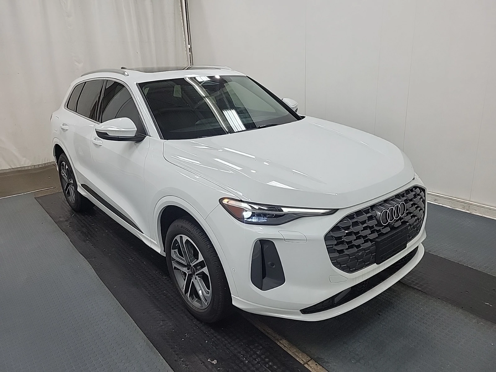 Audi Q5 QUATTRO * НОВА * ПАНОРАМА * HEAD UP * 2 КЛЮЧА * , снимка 3 - Автомобили и джипове - 55467850