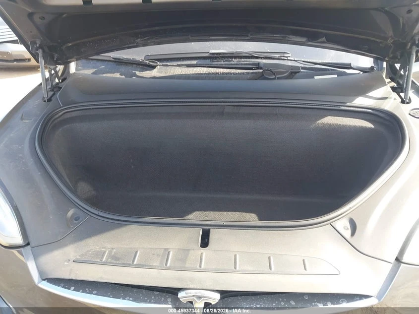 Tesla Model X Long Range, снимка 10 - Автомобили и джипове - 55893564