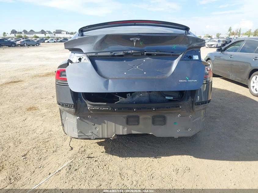 Tesla Model X Long Range, снимка 6 - Автомобили и джипове - 55893564