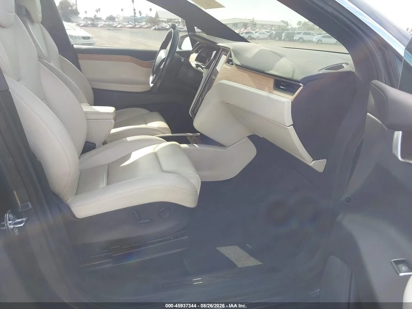 Tesla Model X Long Range, снимка 5 - Автомобили и джипове - 55893564