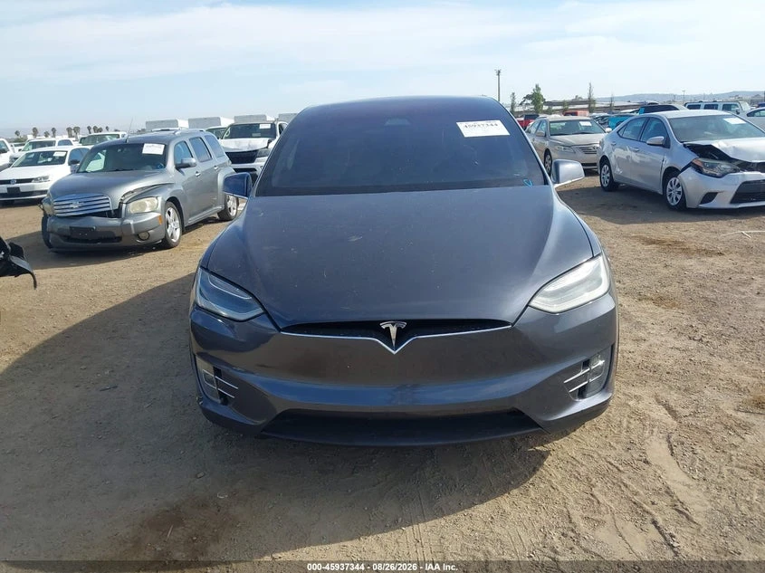 Tesla Model X Long Range, снимка 13 - Автомобили и джипове - 55893564