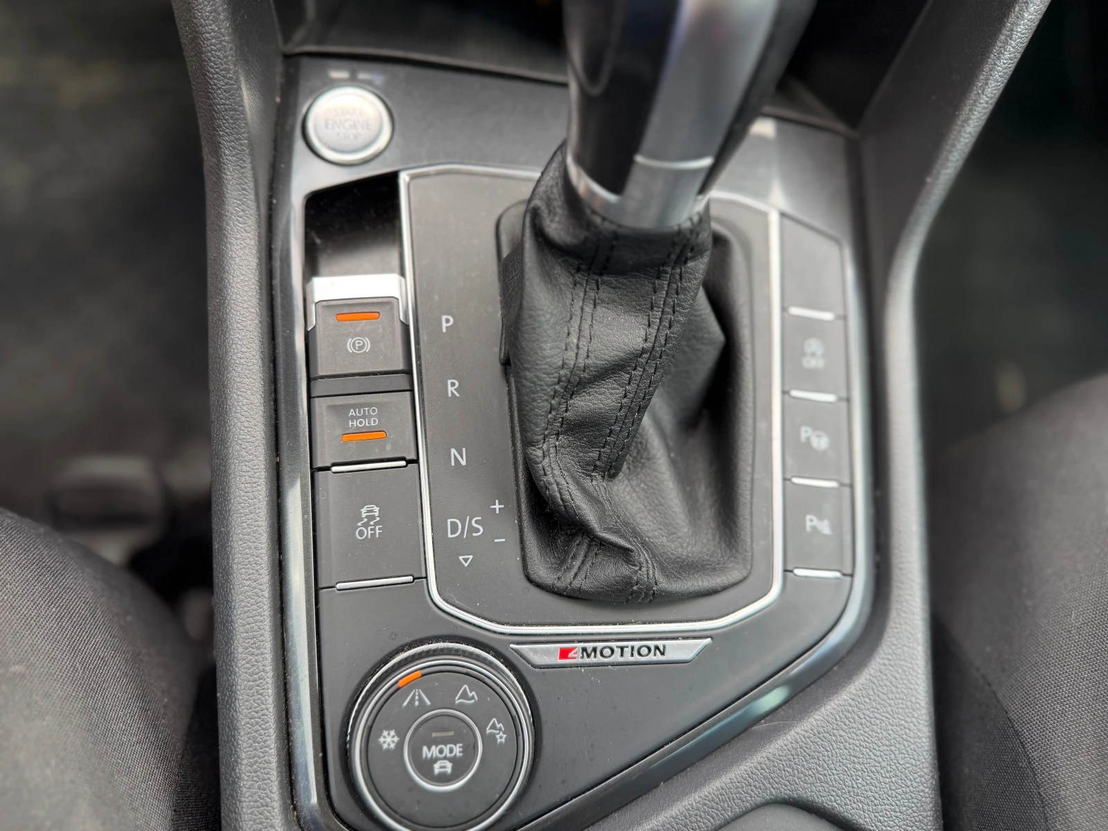VW Tiguan 2.0TDI 4x4, снимка 9 - Автомобили и джипове - 56609307