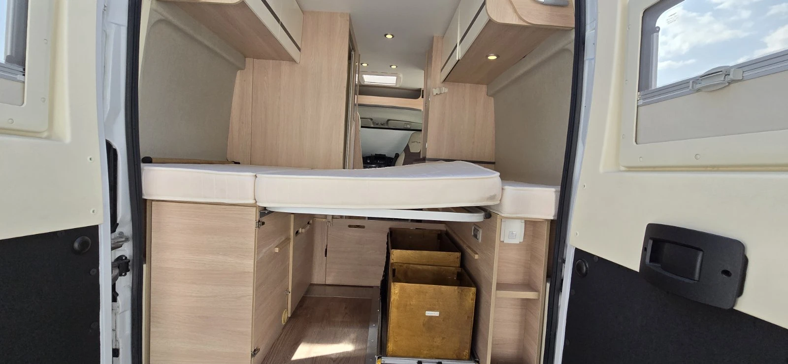 Кемпер Giottiline Giottivan 54T, снимка 11 - Каравани и кемпери - 53747460