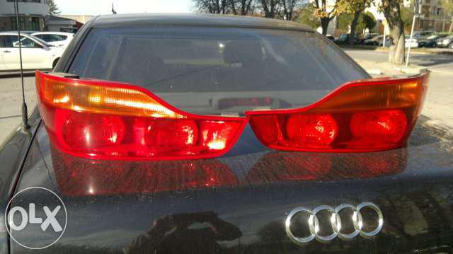 Светлини за Audi Q7, снимка 1 - Части - 17601799