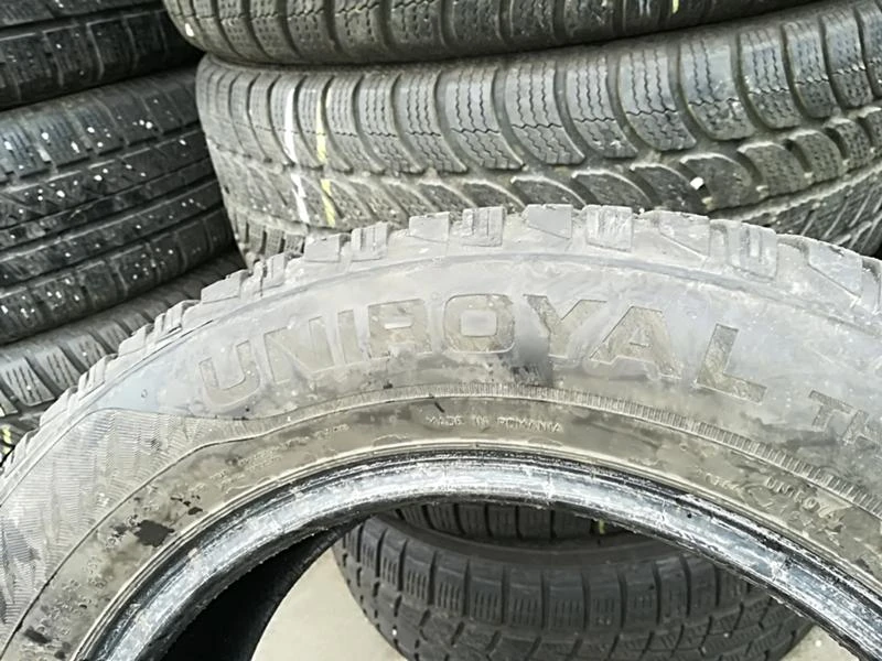 Гуми Зимни 205/60R16, снимка 5 - Гуми и джанти - 23637417