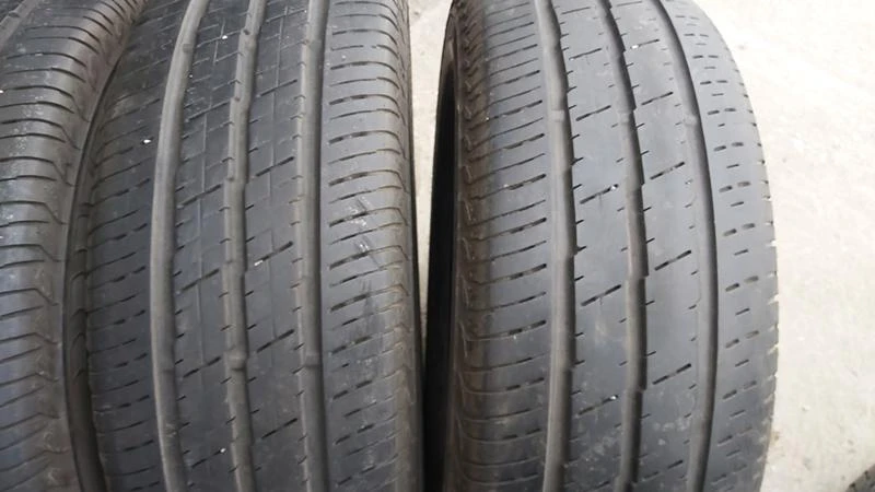 Гуми Летни 235/65R16, снимка 2 - Гуми и джанти - 28165925