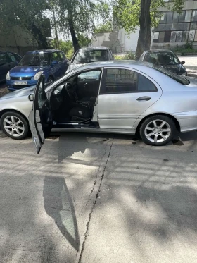 Mercedes-Benz C 220, снимка 10