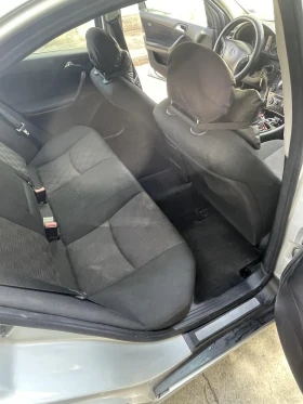Mercedes-Benz C 220, снимка 6