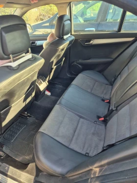 Mercedes-Benz C 200, снимка 4