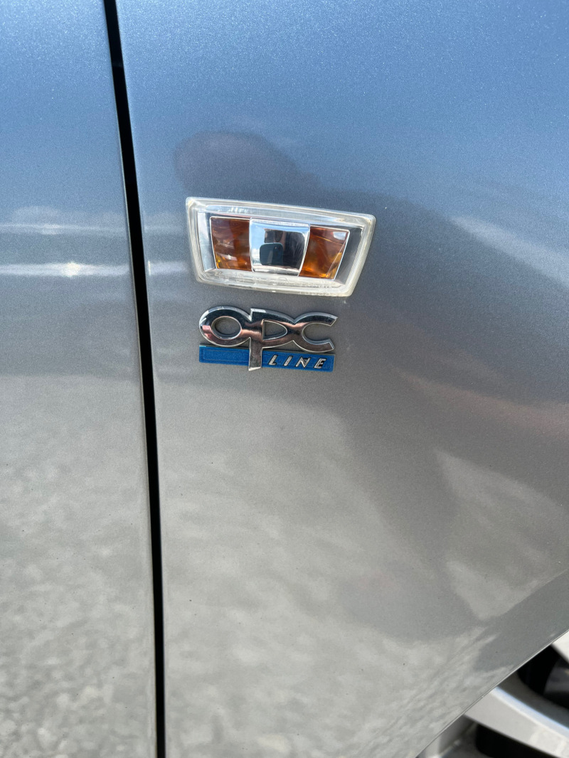 Opel Insignia, снимка 4 - Автомобили и джипове - 46294319