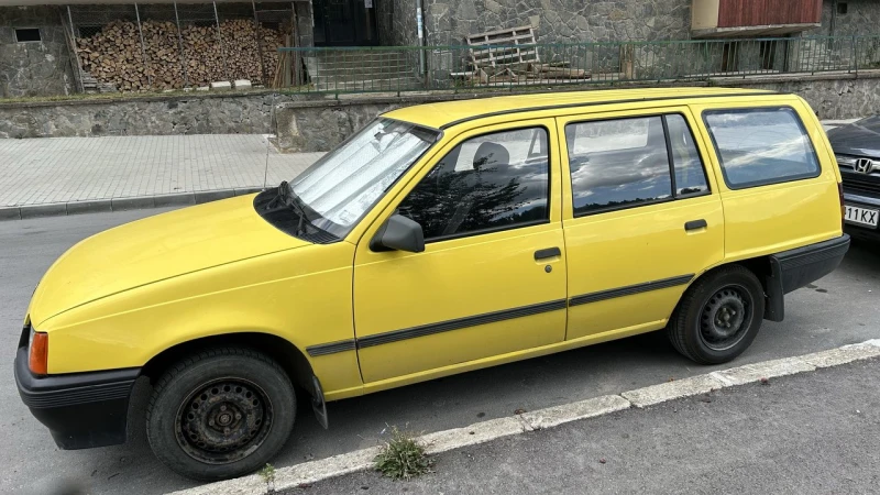 Opel Kadett, снимка 1 - Автомобили и джипове - 47314820