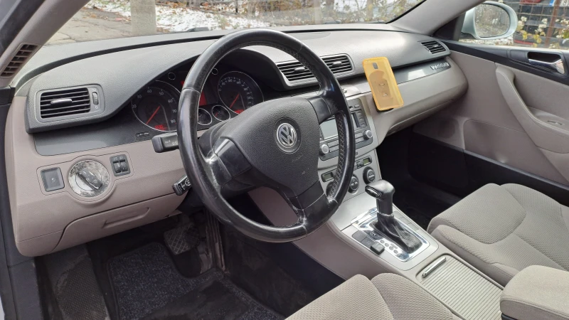 VW Passat FSI, снимка 4 - Автомобили и джипове - 48067602