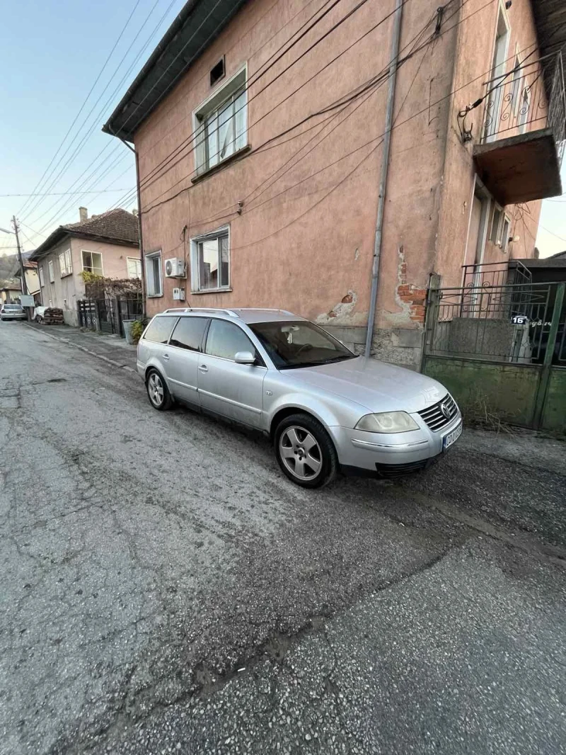 VW Passat, снимка 2 - Автомобили и джипове - 49304848