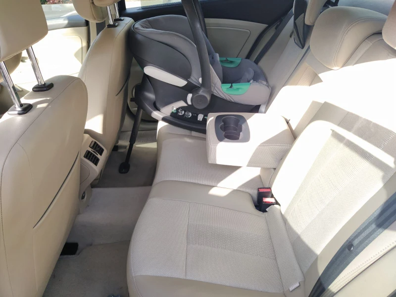 Renault Fluence 1.6 16v, снимка 9 - Автомобили и джипове - 51367083