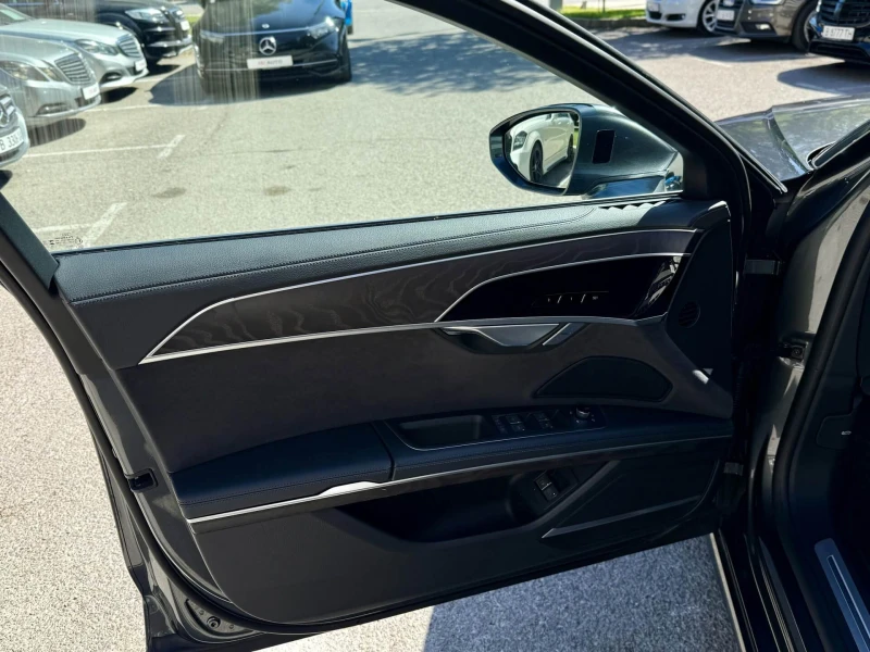 Audi A8 60TFSI/LONG/RSE/Панорама/Обдухване/Sline/HuD, снимка 13 - Автомобили и джипове - 51897058