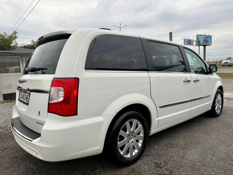 Chrysler Gr.voyager 2.8 CRDI 7-МЕСТЕН/КОЖА/АВТОМАТ/НАВИ, снимка 4 - Автомобили и джипове - 52055221