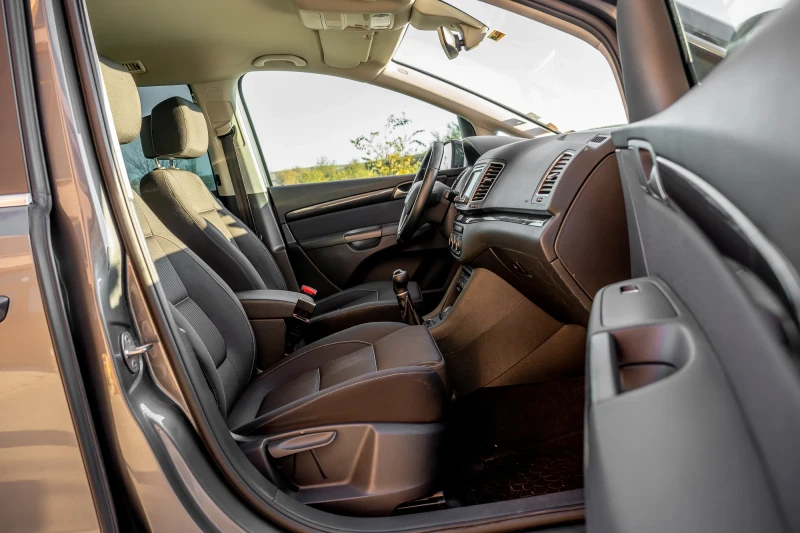 Seat Alhambra 2.0TDI-150, FACE LIFT, 7 МЕСТЕН, снимка 11 - Автомобили и джипове - 52668498