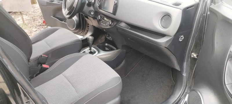 Toyota Yaris 1.5 i HYBRID Euro 6, снимка 7 - Автомобили и джипове - 53295304
