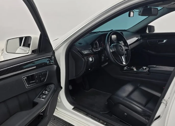 Mercedes-Benz E 220 Avantgarde - изображение 10