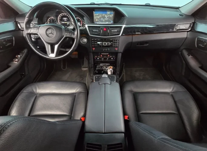 Mercedes-Benz E 220 Avantgarde - изображение 7