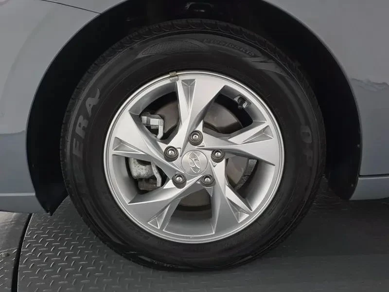 Hyundai Elantra, снимка 4 - Автомобили и джипове - 56723505