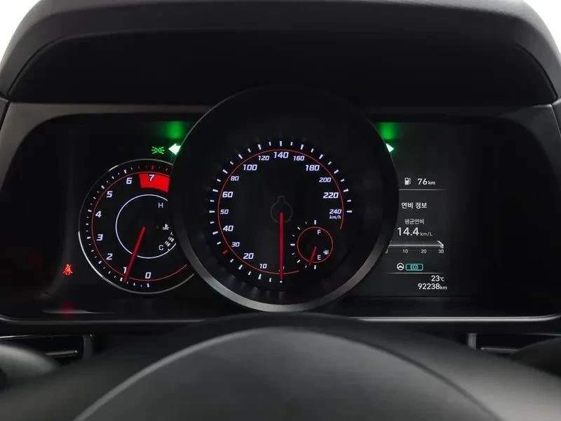 Hyundai Elantra, снимка 7 - Автомобили и джипове - 56723505
