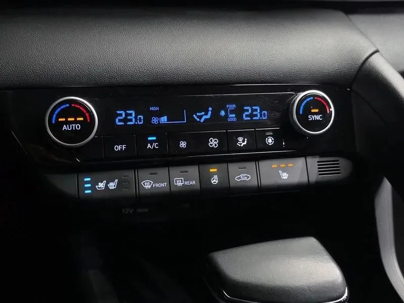 Hyundai Elantra, снимка 16 - Автомобили и джипове - 56723505